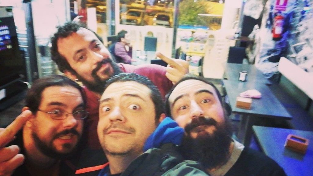 Plissken Mysterios con amigos